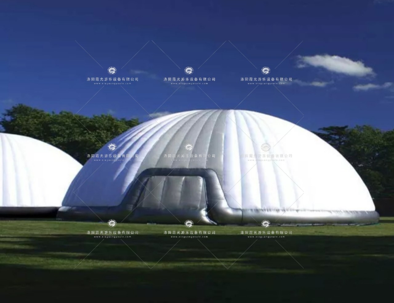 白银球型充气帐篷